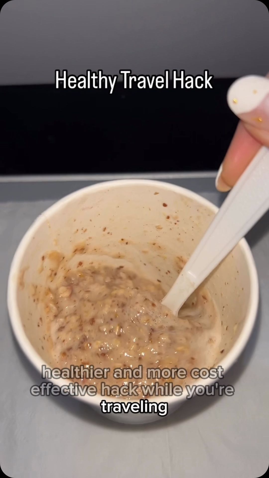 I had oats, ground flaxseed, protein powder, and some salt packed in the baggy with me. Easily adjustable carb and protein amounts to suit you. Protein powder was the @abenation Paddy Cake flavor which truly tastes like the nostalgic Quaker strawberries & cream oats except much higher protein and less added sugars. 